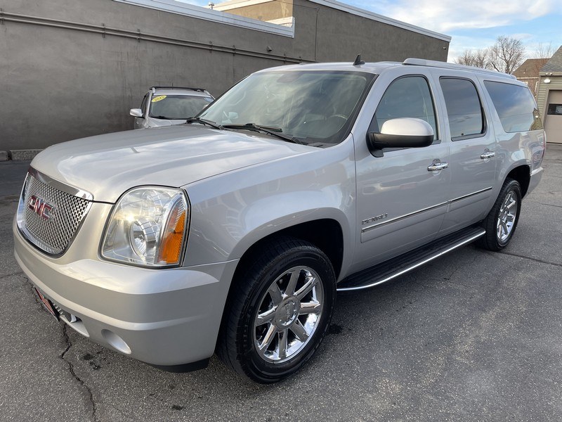 Used GMC Yukon XL AWD 4dr 1500 Denali 2013 | Union Street Auto Sales. West Springfield, Massachusetts Used GMC Yukon XL AWD 4dr 1500 Denali 2013 | Union Street Auto Sales. West Springfield, Massachusetts