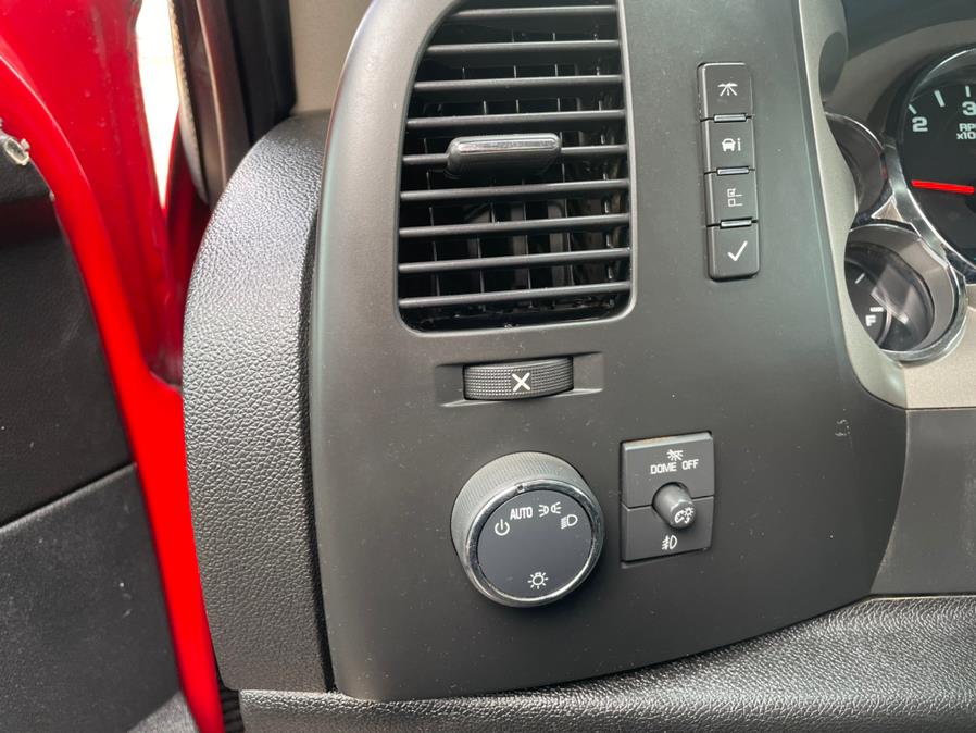 2013 Chevrolet Silverado 2500HD 4WD Ext Cab 144.2" LT, available for sale in Manchester, Connecticut | Carsonmain LLC. Manchester, Connecticut 2013 Chevrolet Silverado 2500HD 4WD Ext Cab 144.2" LT, available for sale in Manchester, Connecticut | Carsonmain LLC. Manchester, Connecticut