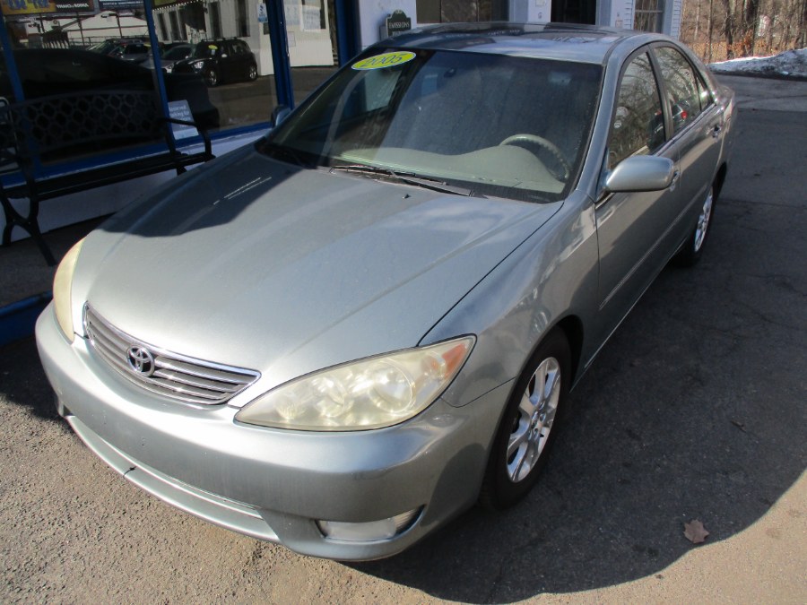 2005 Toyota Camry XLE, available for sale in Meriden, Connecticut | Cos Central Auto. Meriden, Connecticut 2005 Toyota Camry XLE, available for sale in Meriden, Connecticut | Cos Central Auto. Meriden, Connecticut