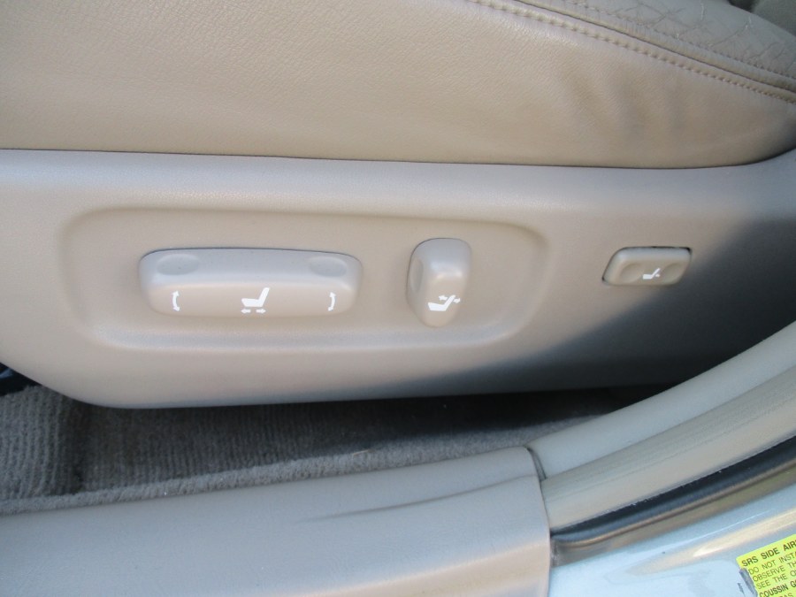 2005 Toyota Camry XLE, available for sale in Meriden, Connecticut | Cos Central Auto. Meriden, Connecticut 2005 Toyota Camry XLE, available for sale in Meriden, Connecticut | Cos Central Auto. Meriden, Connecticut