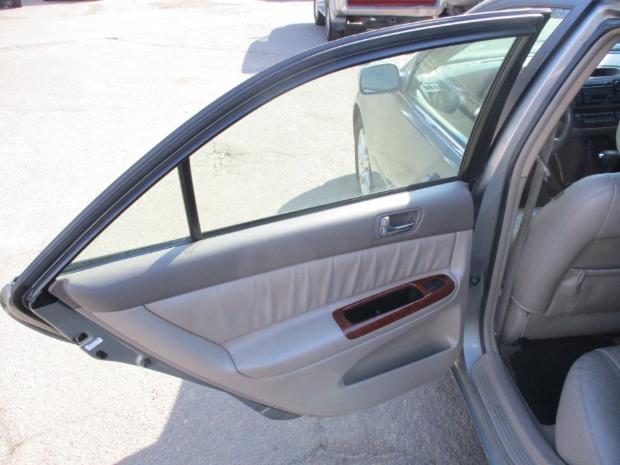2005 Toyota Camry XLE, available for sale in Meriden, Connecticut | Cos Central Auto. Meriden, Connecticut 2005 Toyota Camry XLE, available for sale in Meriden, Connecticut | Cos Central Auto. Meriden, Connecticut