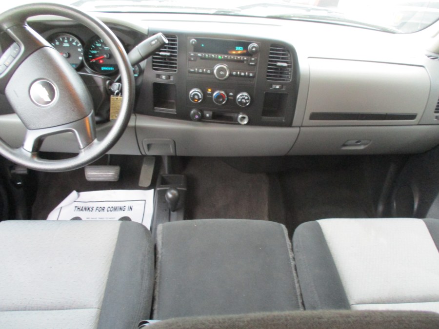 2009 Chevrolet Silverado 1500 4WD Ext Cab 143.5" LS, available for sale in Meriden, Connecticut | Cos Central Auto. Meriden, Connecticut 2009 Chevrolet Silverado 1500 4WD Ext Cab 143.5" LS, available for sale in Meriden, Connecticut | Cos Central Auto. Meriden, Connecticut
