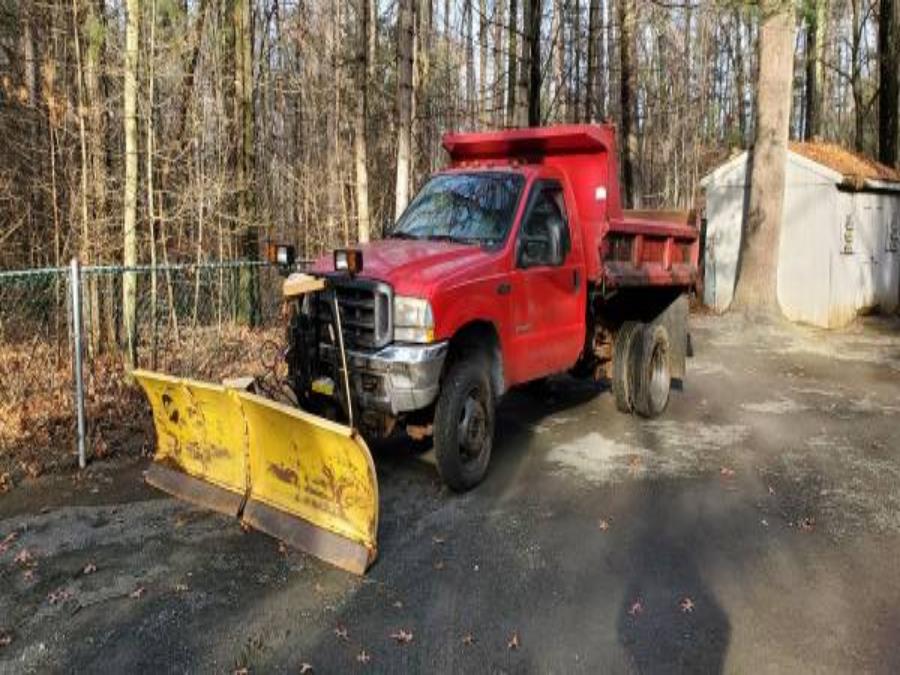 2003 Ford Super Duty F-450 DRW Reg Cab 165" WB 84" CA XLT 4WD, available for sale in Chicopee, Massachusetts | Matts Auto Mall LLC. Chicopee, Massachusetts