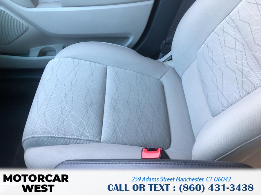 2015 Ford Explorer 4WD 4dr Base, available for sale in Manchester, Connecticut | Motorcar West. Manchester, Connecticut 2015 Ford Explorer 4WD 4dr Base, available for sale in Manchester, Connecticut | Motorcar West. Manchester, Connecticut