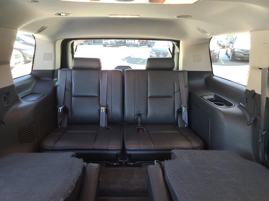 2012 GMC Yukon AWD 4dr 1500 Denali, available for sale in Waterbury, Connecticut | National Auto Brokers, Inc.. Waterbury, Connecticut 2012 GMC Yukon AWD 4dr 1500 Denali, available for sale in Waterbury, Connecticut | National Auto Brokers, Inc.. Waterbury, Connecticut
