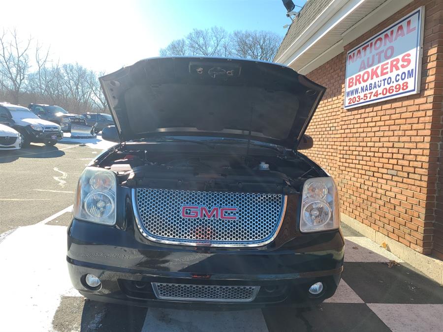 2012 GMC Yukon AWD 4dr 1500 Denali, available for sale in Waterbury, Connecticut | National Auto Brokers, Inc.. Waterbury, Connecticut 2012 GMC Yukon AWD 4dr 1500 Denali, available for sale in Waterbury, Connecticut | National Auto Brokers, Inc.. Waterbury, Connecticut