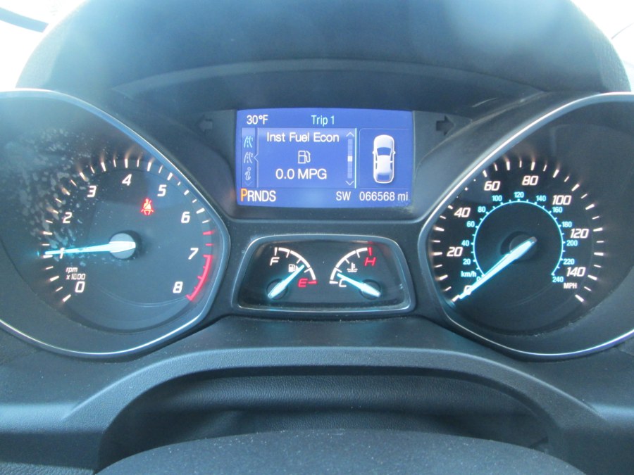 2014 Ford Escape 4WD 4dr SE, available for sale in Levittown, Pennsylvania | Levittown Auto. Levittown, Pennsylvania 2014 Ford Escape 4WD 4dr SE, available for sale in Levittown, Pennsylvania | Levittown Auto. Levittown, Pennsylvania