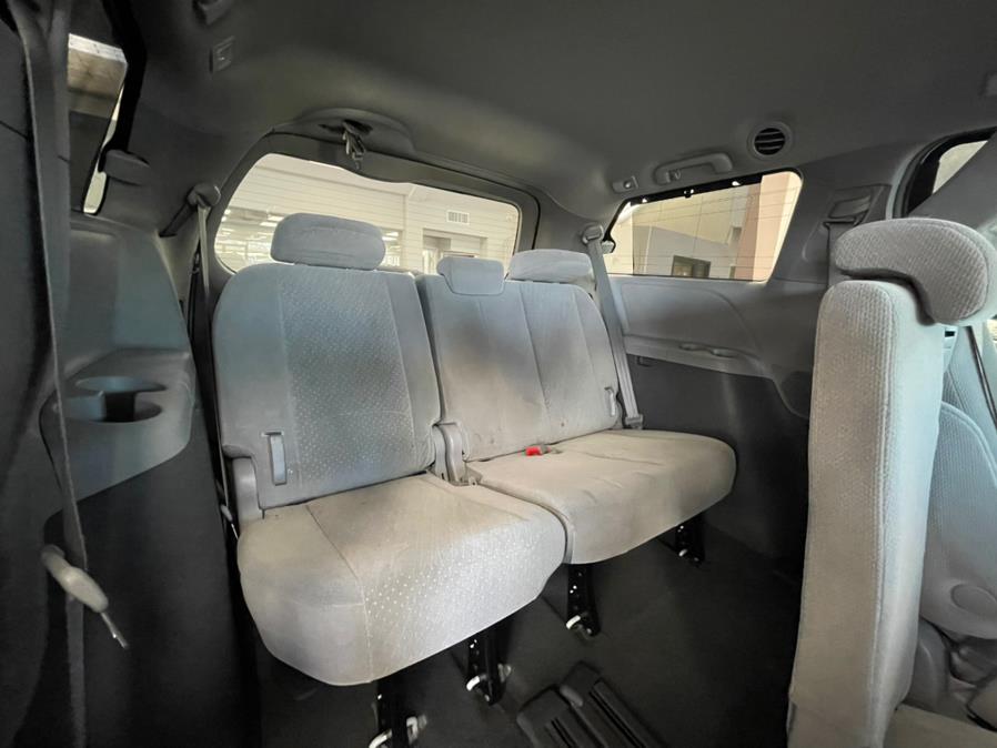 2019 Toyota Sienna LE FWD 8-Passenger (Natl), available for sale in Massapequa Park, New York | Power Motors East. Massapequa Park, New York 2019 Toyota Sienna LE FWD 8-Passenger (Natl), available for sale in Massapequa Park, New York | Power Motors East. Massapequa Park, New York
