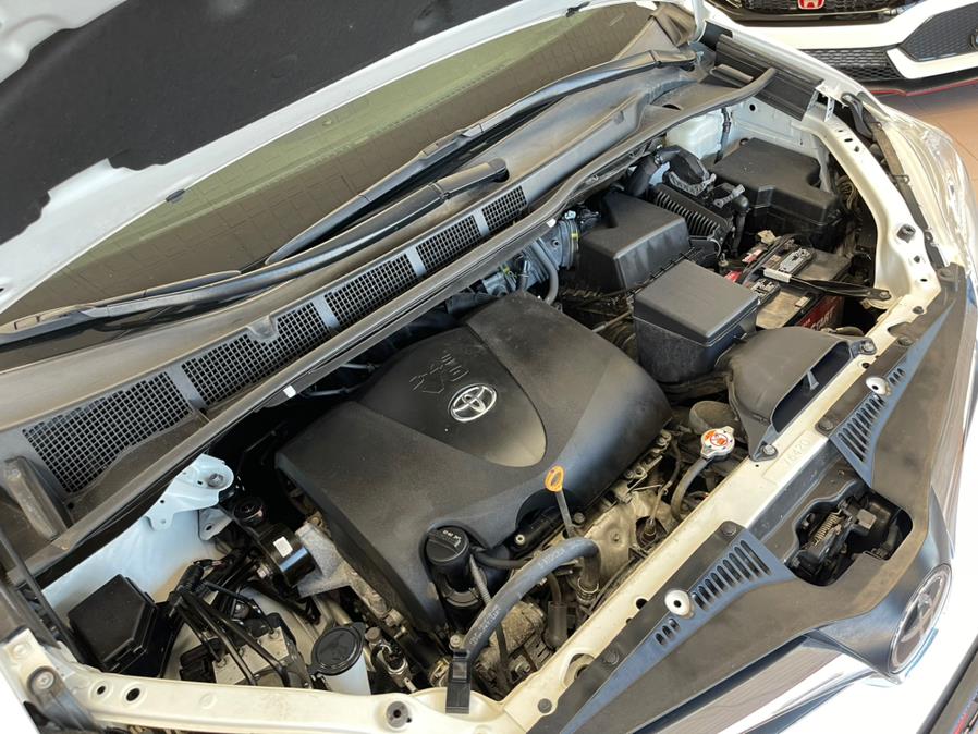 2019 Toyota Sienna LE FWD 8-Passenger (Natl), available for sale in Massapequa Park, New York | Power Motors East. Massapequa Park, New York 2019 Toyota Sienna LE FWD 8-Passenger (Natl), available for sale in Massapequa Park, New York | Power Motors East. Massapequa Park, New York
