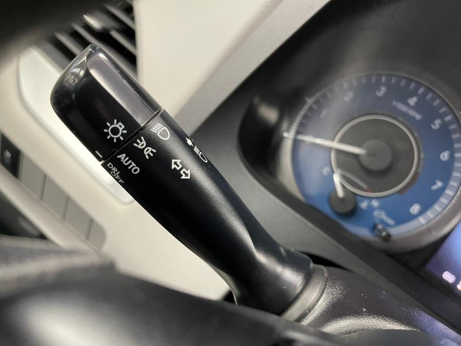 2019 Toyota Sienna LE FWD 8-Passenger (Natl), available for sale in Massapequa Park, New York | Power Motors East. Massapequa Park, New York 2019 Toyota Sienna LE FWD 8-Passenger (Natl), available for sale in Massapequa Park, New York | Power Motors East. Massapequa Park, New York