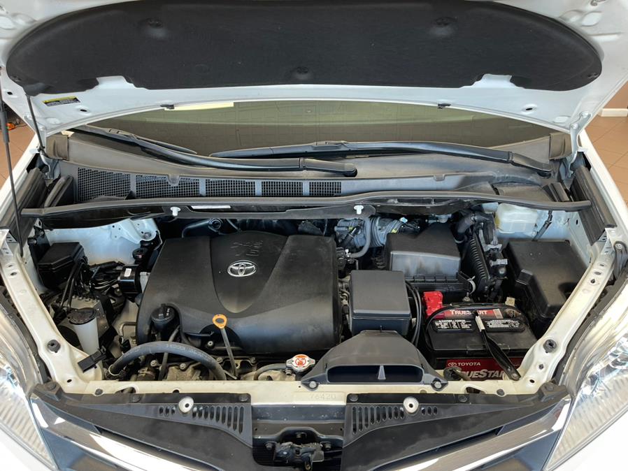 2019 Toyota Sienna LE FWD 8-Passenger (Natl), available for sale in Massapequa Park, New York | Power Motors East. Massapequa Park, New York 2019 Toyota Sienna LE FWD 8-Passenger (Natl), available for sale in Massapequa Park, New York | Power Motors East. Massapequa Park, New York