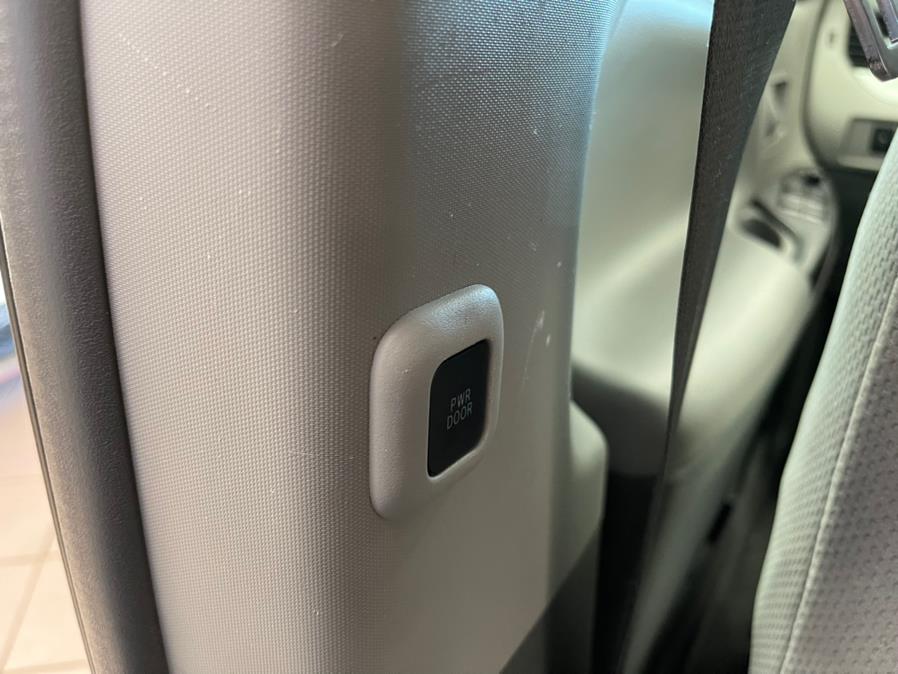 2019 Toyota Sienna LE FWD 8-Passenger (Natl), available for sale in Massapequa Park, New York | Power Motors East. Massapequa Park, New York 2019 Toyota Sienna LE FWD 8-Passenger (Natl), available for sale in Massapequa Park, New York | Power Motors East. Massapequa Park, New York