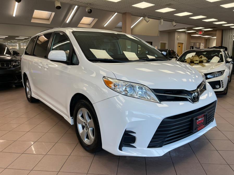 2019 Toyota Sienna LE FWD 8-Passenger (Natl), available for sale in Massapequa Park, New York | Power Motors East. Massapequa Park, New York 2019 Toyota Sienna LE FWD 8-Passenger (Natl), available for sale in Massapequa Park, New York | Power Motors East. Massapequa Park, New York