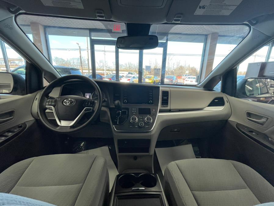 2019 Toyota Sienna LE FWD 8-Passenger (Natl), available for sale in Massapequa Park, New York | Power Motors East. Massapequa Park, New York 2019 Toyota Sienna LE FWD 8-Passenger (Natl), available for sale in Massapequa Park, New York | Power Motors East. Massapequa Park, New York