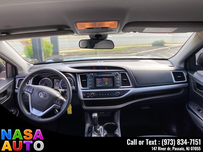 2019 Toyota Highlander LE I4 FWD (Natl), available for sale in Passaic, New Jersey | Nasa Auto. Passaic, New Jersey 2019 Toyota Highlander LE I4 FWD (Natl), available for sale in Passaic, New Jersey | Nasa Auto. Passaic, New Jersey