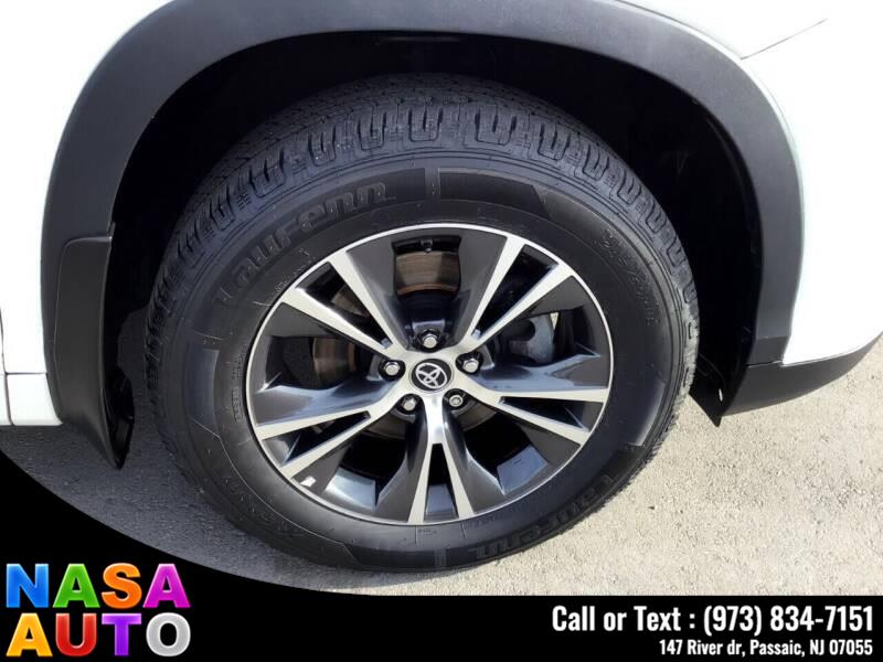 2017 Toyota Highlander AWD LE Plus 4dr SUV, available for sale in Passaic, New Jersey | Nasa Auto. Passaic, New Jersey 2017 Toyota Highlander AWD LE Plus 4dr SUV, available for sale in Passaic, New Jersey | Nasa Auto. Passaic, New Jersey