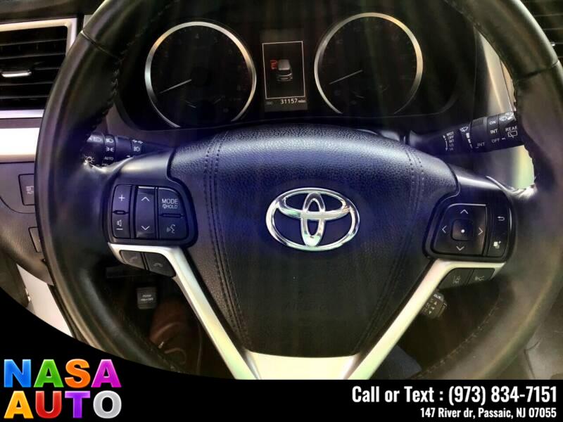 2017 Toyota Highlander AWD LE Plus 4dr SUV, available for sale in Passaic, New Jersey | Nasa Auto. Passaic, New Jersey 2017 Toyota Highlander AWD LE Plus 4dr SUV, available for sale in Passaic, New Jersey | Nasa Auto. Passaic, New Jersey