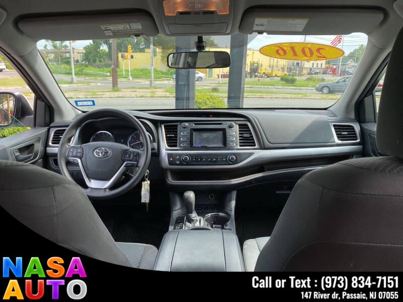 2015 Toyota Highlander LE 4dr SUV (3.5L V6), available for sale in Passaic, New Jersey | Nasa Auto. Passaic, New Jersey 2015 Toyota Highlander LE 4dr SUV (3.5L V6), available for sale in Passaic, New Jersey | Nasa Auto. Passaic, New Jersey