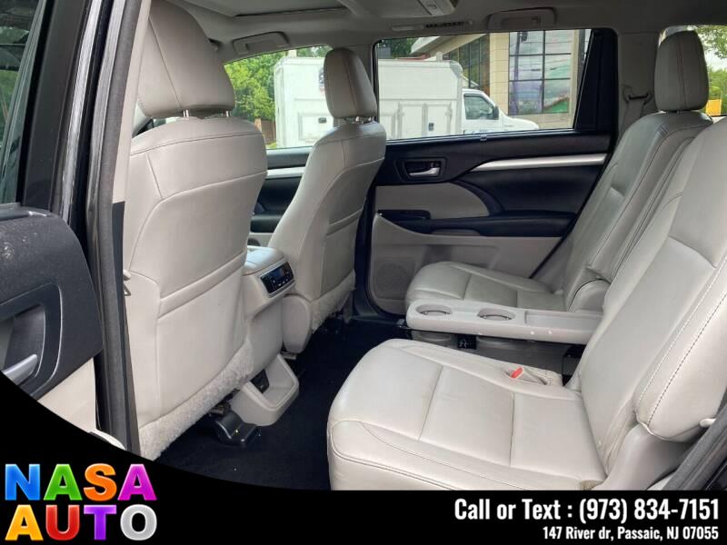 2015 Toyota Highlander AWD 4dr V6 XLE (Natl), available for sale in Passaic, New Jersey | Nasa Auto. Passaic, New Jersey 2015 Toyota Highlander AWD 4dr V6 XLE (Natl), available for sale in Passaic, New Jersey | Nasa Auto. Passaic, New Jersey