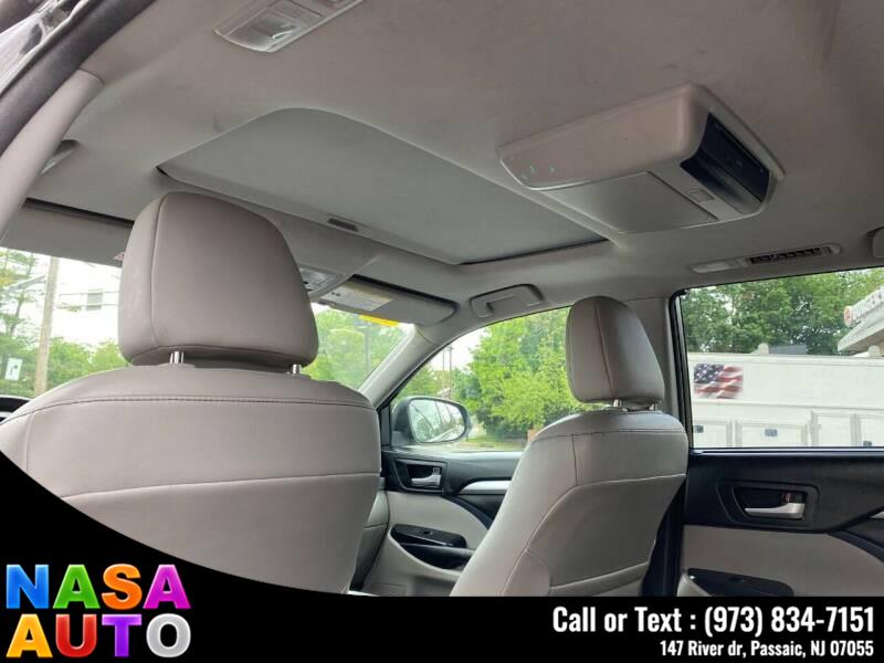 2015 Toyota Highlander AWD 4dr V6 XLE (Natl), available for sale in Passaic, New Jersey | Nasa Auto. Passaic, New Jersey 2015 Toyota Highlander AWD 4dr V6 XLE (Natl), available for sale in Passaic, New Jersey | Nasa Auto. Passaic, New Jersey
