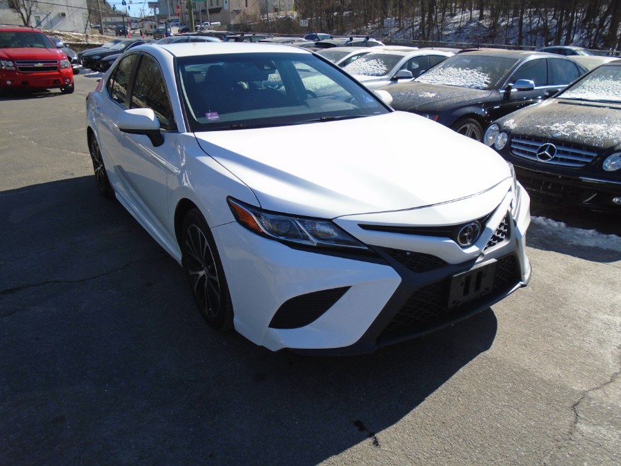 2018 Toyota Camry SE, available for sale in Waterbury, Connecticut | Jim Juliani Motors. Waterbury, Connecticut