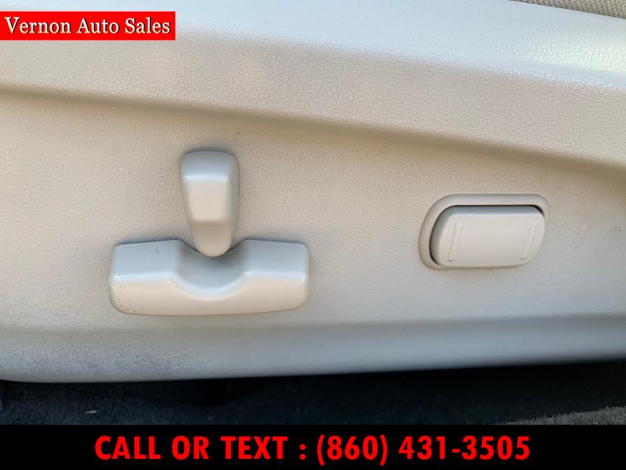2013 Subaru Outback 4dr Wgn H4 Auto 2.5i Premium PZEV, available for sale in Manchester, Connecticut | Vernon Auto Sale & Service. Manchester, Connecticut 2013 Subaru Outback 4dr Wgn H4 Auto 2.5i Premium PZEV, available for sale in Manchester, Connecticut | Vernon Auto Sale & Service. Manchester, Connecticut