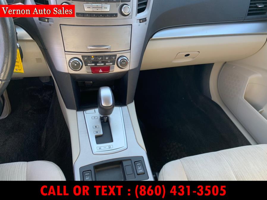 2013 Subaru Outback 4dr Wgn H4 Auto 2.5i Premium PZEV, available for sale in Manchester, Connecticut | Vernon Auto Sale & Service. Manchester, Connecticut 2013 Subaru Outback 4dr Wgn H4 Auto 2.5i Premium PZEV, available for sale in Manchester, Connecticut | Vernon Auto Sale & Service. Manchester, Connecticut