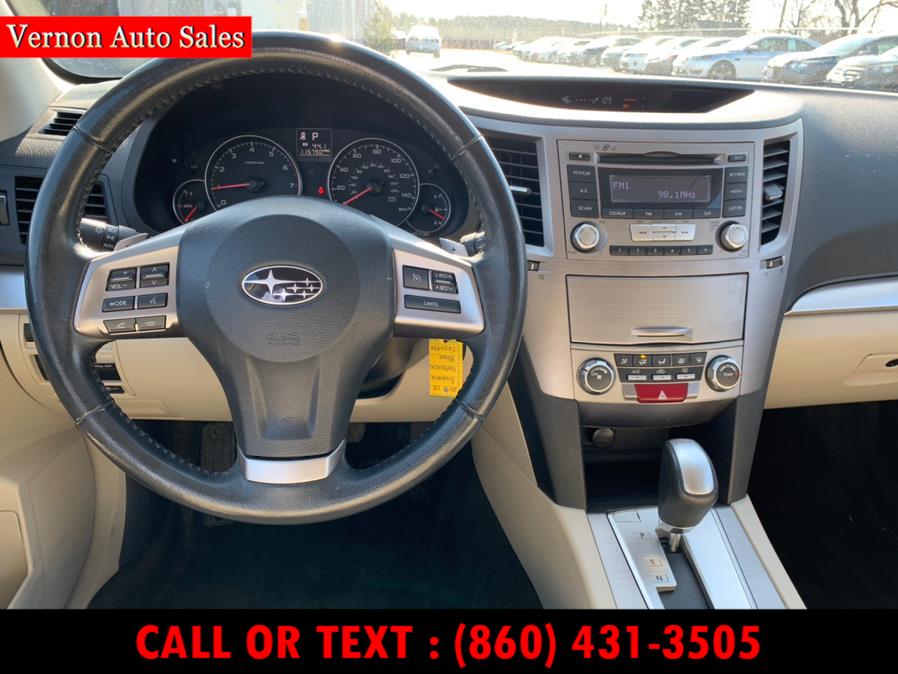 2013 Subaru Outback 4dr Wgn H4 Auto 2.5i Premium PZEV, available for sale in Manchester, Connecticut | Vernon Auto Sale & Service. Manchester, Connecticut 2013 Subaru Outback 4dr Wgn H4 Auto 2.5i Premium PZEV, available for sale in Manchester, Connecticut | Vernon Auto Sale & Service. Manchester, Connecticut