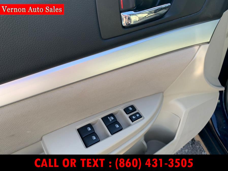 2013 Subaru Outback 4dr Wgn H4 Auto 2.5i Premium PZEV, available for sale in Manchester, Connecticut | Vernon Auto Sale & Service. Manchester, Connecticut 2013 Subaru Outback 4dr Wgn H4 Auto 2.5i Premium PZEV, available for sale in Manchester, Connecticut | Vernon Auto Sale & Service. Manchester, Connecticut