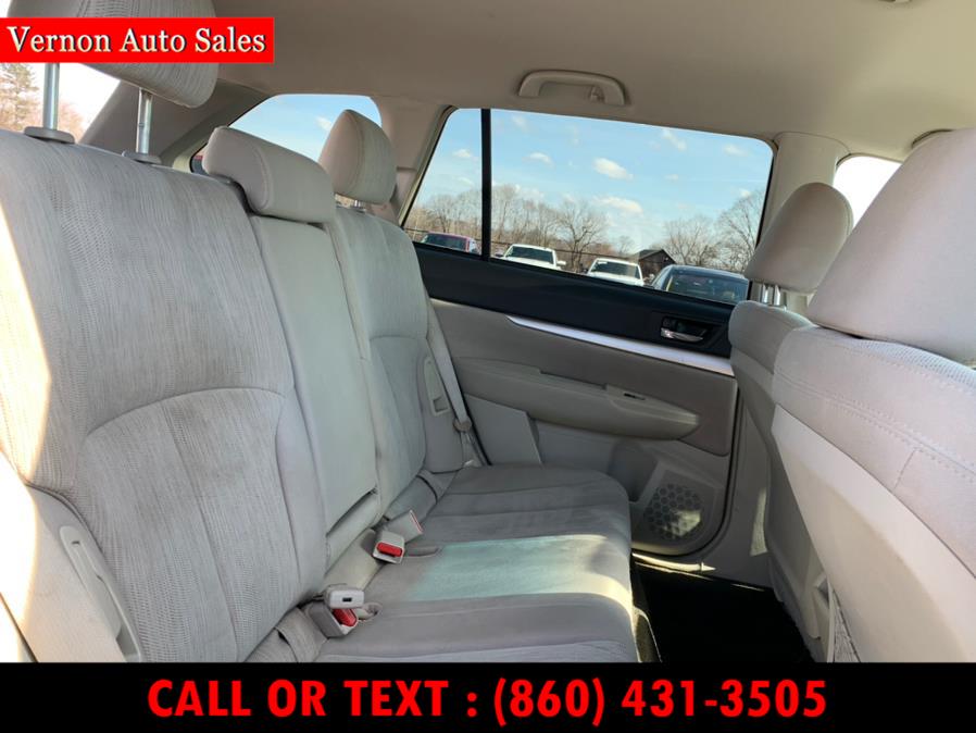 2013 Subaru Outback 4dr Wgn H4 Auto 2.5i Premium PZEV, available for sale in Manchester, Connecticut | Vernon Auto Sale & Service. Manchester, Connecticut 2013 Subaru Outback 4dr Wgn H4 Auto 2.5i Premium PZEV, available for sale in Manchester, Connecticut | Vernon Auto Sale & Service. Manchester, Connecticut