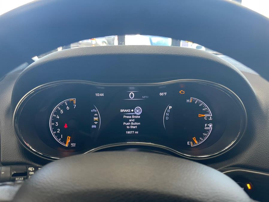 2019 Jeep Grand Cherokee Limited 4x4, available for sale in Massapequa Park, New York | Power Motors East. Massapequa Park, New York 2019 Jeep Grand Cherokee Limited 4x4, available for sale in Massapequa Park, New York | Power Motors East. Massapequa Park, New York