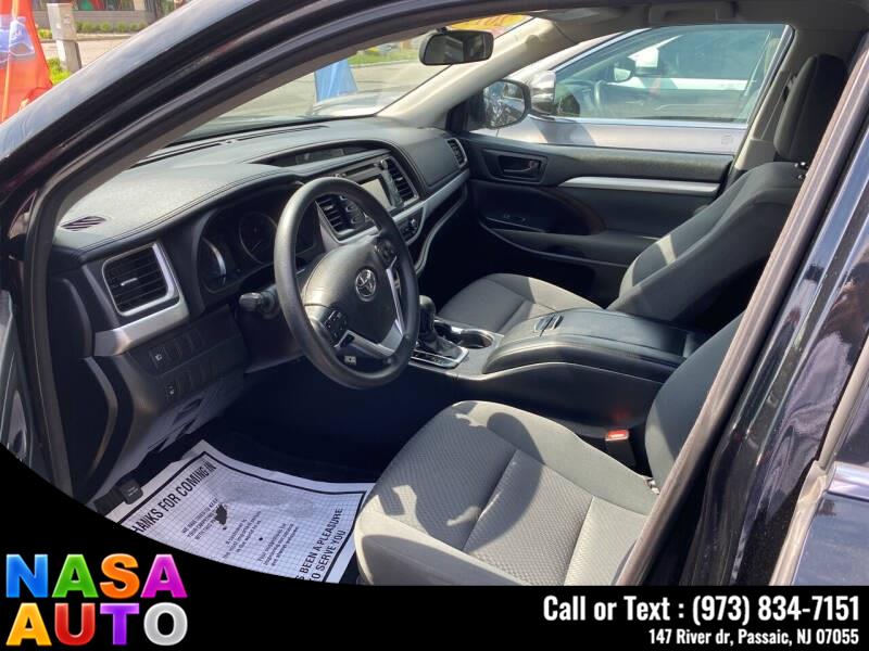 2017 Toyota Highlander AWD LE 4dr SUV, available for sale in Passaic, New Jersey | Nasa Auto. Passaic, New Jersey 2017 Toyota Highlander AWD LE 4dr SUV, available for sale in Passaic, New Jersey | Nasa Auto. Passaic, New Jersey