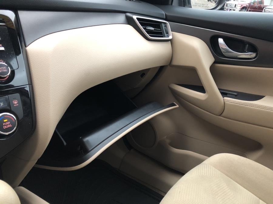 2015 Nissan Rogue AWD 4dr SV, available for sale in Waterbury, Connecticut | National Auto Brokers, Inc.. Waterbury, Connecticut 2015 Nissan Rogue AWD 4dr SV, available for sale in Waterbury, Connecticut | National Auto Brokers, Inc.. Waterbury, Connecticut