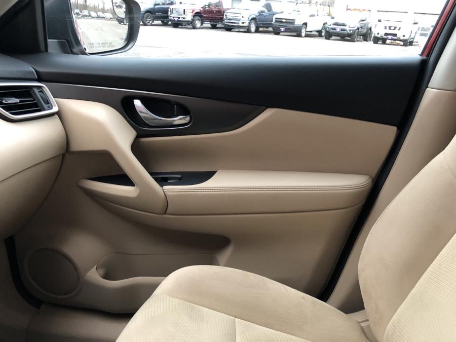 2015 Nissan Rogue AWD 4dr SV, available for sale in Waterbury, Connecticut | National Auto Brokers, Inc.. Waterbury, Connecticut 2015 Nissan Rogue AWD 4dr SV, available for sale in Waterbury, Connecticut | National Auto Brokers, Inc.. Waterbury, Connecticut