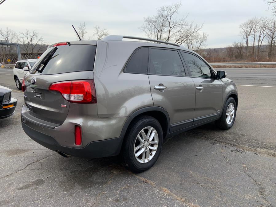 2015 Kia Sorento AWD 4dr I4 LX, available for sale in Derby, Connecticut | Bridge Motors LLC. Derby, Connecticut 2015 Kia Sorento AWD 4dr I4 LX, available for sale in Derby, Connecticut | Bridge Motors LLC. Derby, Connecticut