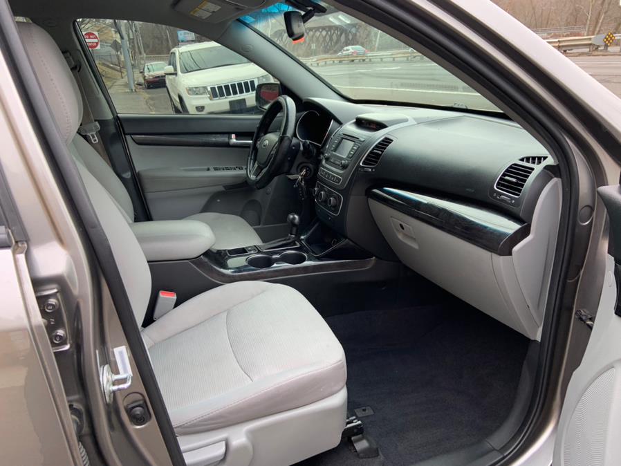 2015 Kia Sorento AWD 4dr I4 LX, available for sale in Derby, Connecticut | Bridge Motors LLC. Derby, Connecticut 2015 Kia Sorento AWD 4dr I4 LX, available for sale in Derby, Connecticut | Bridge Motors LLC. Derby, Connecticut