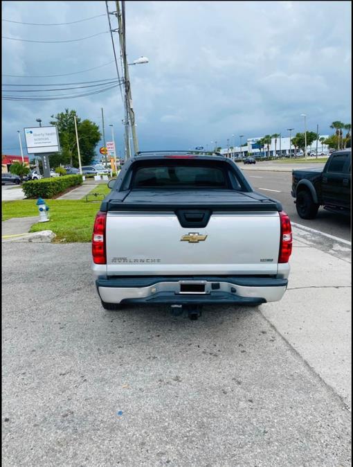 Used Chevrolet Avalanche 2WD Crew Cab LS 2011 | 2 Car Pros. Orlando, Florida Used Chevrolet Avalanche 2WD Crew Cab LS 2011 | 2 Car Pros. Orlando, Florida