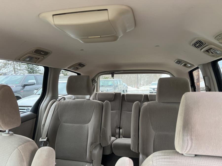 2005 Toyota Sienna 5dr CE FWD 7-Passenger (Natl), available for sale in Bangor , Maine | Pray's Auto Sales . Bangor , Maine 2005 Toyota Sienna 5dr CE FWD 7-Passenger (Natl), available for sale in Bangor , Maine | Pray's Auto Sales . Bangor , Maine