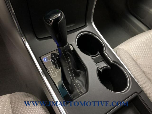 2015 Toyota Camry 4dr Sdn I4 Auto LE, available for sale in Naugatuck, Connecticut | J&M Automotive Sls&Svc LLC. Naugatuck, Connecticut 2015 Toyota Camry 4dr Sdn I4 Auto LE, available for sale in Naugatuck, Connecticut | J&M Automotive Sls&Svc LLC. Naugatuck, Connecticut