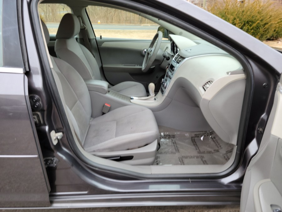 2010 Chevrolet Malibu 4dr Sdn LS w/1LS, available for sale in East Windsor, Connecticut | Toro Auto. East Windsor, Connecticut 2010 Chevrolet Malibu 4dr Sdn LS w/1LS, available for sale in East Windsor, Connecticut | Toro Auto. East Windsor, Connecticut