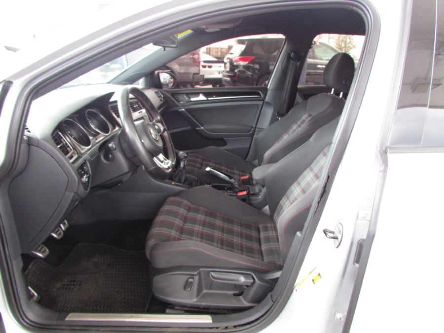 Used Volkswagen Golf GTI 4dr HB Man SE 2016 | VIP Auto Enterprise, Inc. Orlando, Florida Used Volkswagen Golf GTI 4dr HB Man SE 2016 | VIP Auto Enterprise, Inc. Orlando, Florida
