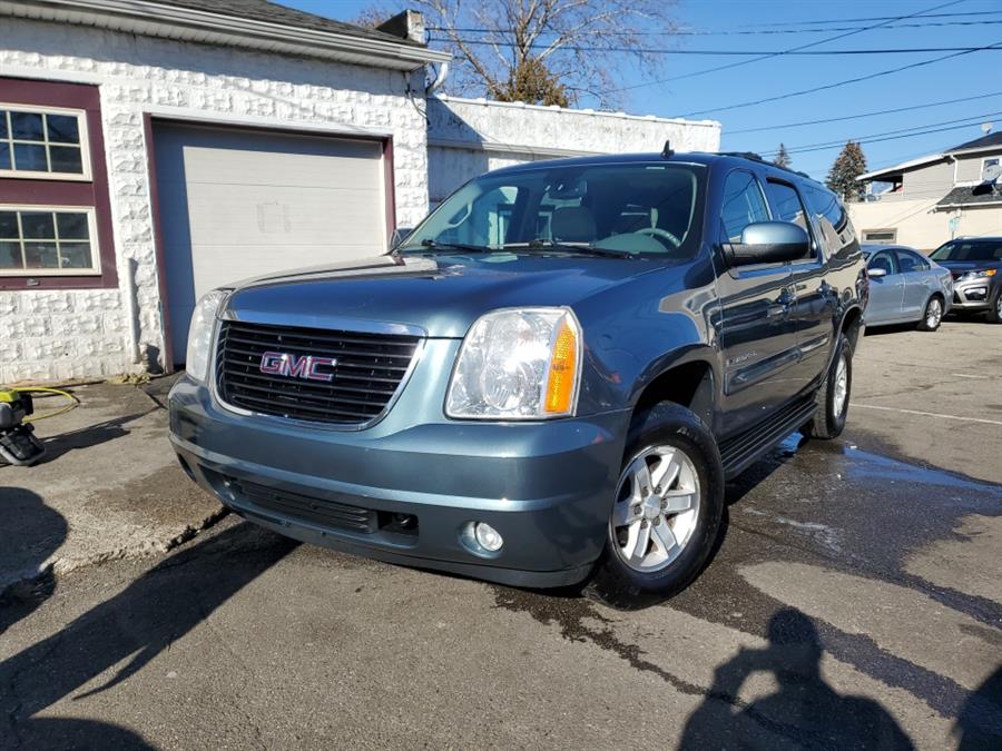 2009 GMC Yukon XL 4WD 4dr 1500 SLE w/3SB, available for sale in Springfield, Massachusetts | Absolute Motors Inc. Springfield, Massachusetts