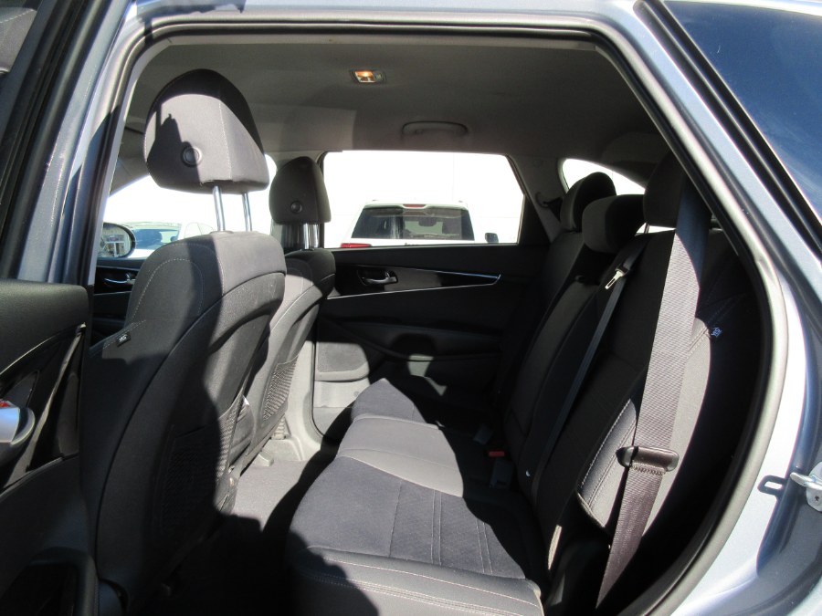 2020 Kia Sorento LX V6 AWD, available for sale in Linden, New Jersey | Route 27 Auto Mall. Linden, New Jersey 2020 Kia Sorento LX V6 AWD, available for sale in Linden, New Jersey | Route 27 Auto Mall. Linden, New Jersey