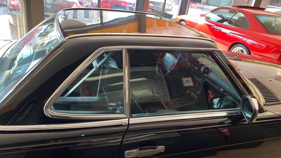 1989 Mercedes-benz 560 Series 560SL, available for sale in Garfield, New Jersey | Urban Motors Collection. Garfield, New Jersey 1989 Mercedes-benz 560 Series 560SL, available for sale in Garfield, New Jersey | Urban Motors Collection. Garfield, New Jersey
