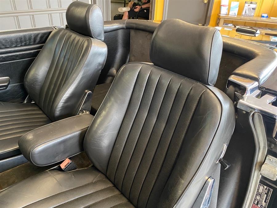 1989 Mercedes-benz 560 Series 560SL, available for sale in Garfield, New Jersey | Urban Motors Collection. Garfield, New Jersey 1989 Mercedes-benz 560 Series 560SL, available for sale in Garfield, New Jersey | Urban Motors Collection. Garfield, New Jersey