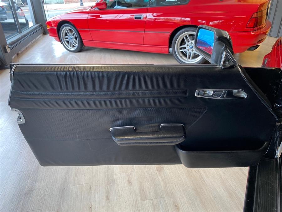 1989 Mercedes-benz 560 Series 560SL, available for sale in Garfield, New Jersey | Urban Motors Collection. Garfield, New Jersey 1989 Mercedes-benz 560 Series 560SL, available for sale in Garfield, New Jersey | Urban Motors Collection. Garfield, New Jersey