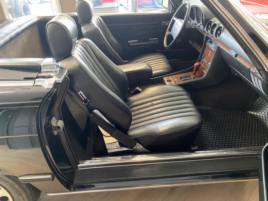 1989 Mercedes-benz 560 Series 560SL, available for sale in Garfield, New Jersey | Urban Motors Collection. Garfield, New Jersey 1989 Mercedes-benz 560 Series 560SL, available for sale in Garfield, New Jersey | Urban Motors Collection. Garfield, New Jersey