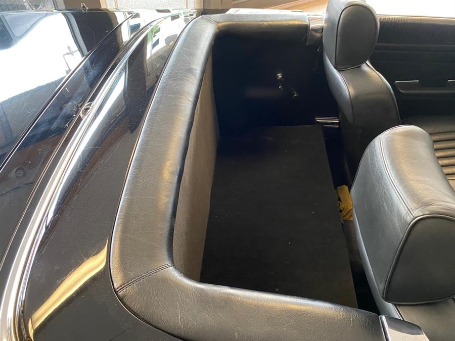 1989 Mercedes-benz 560 Series 560SL, available for sale in Garfield, New Jersey | Urban Motors Collection. Garfield, New Jersey 1989 Mercedes-benz 560 Series 560SL, available for sale in Garfield, New Jersey | Urban Motors Collection. Garfield, New Jersey