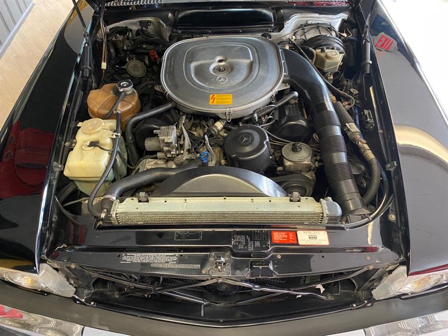 1989 Mercedes-benz 560 Series 560SL, available for sale in Garfield, New Jersey | Urban Motors Collection. Garfield, New Jersey 1989 Mercedes-benz 560 Series 560SL, available for sale in Garfield, New Jersey | Urban Motors Collection. Garfield, New Jersey