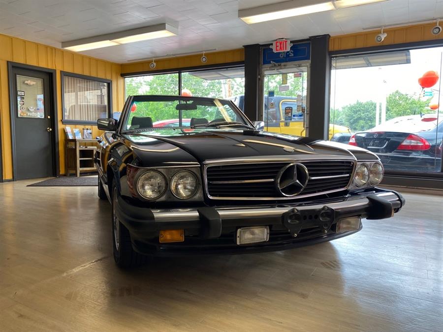 1989 Mercedes-benz 560 Series 560SL, available for sale in Garfield, New Jersey | Urban Motors Collection. Garfield, New Jersey 1989 Mercedes-benz 560 Series 560SL, available for sale in Garfield, New Jersey | Urban Motors Collection. Garfield, New Jersey
